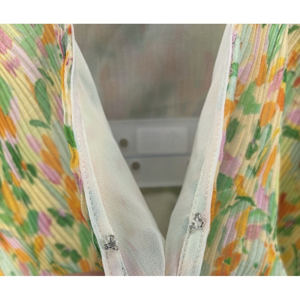 ASTR Bellona Floral Plisse Top Boho Smocked Ruffle Sheer Blouse Fairy Ethereal M - Picture 7 of 11